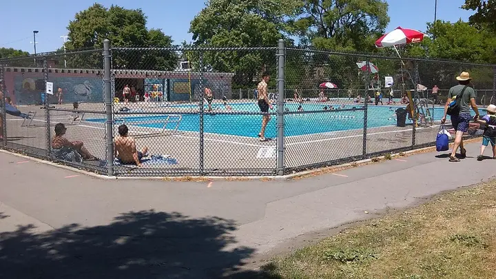 Pool at Parc Le Pélican