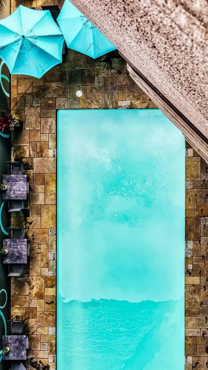Hyatt Regency Swimming Pool, Vancouver