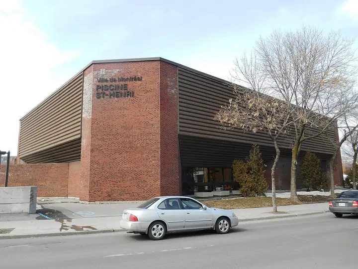 Pool at Piscine intérieure Saint-Henri