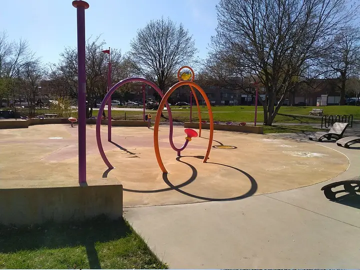 Photo at Parc Raymond-Préfontaine (pataugeoire)