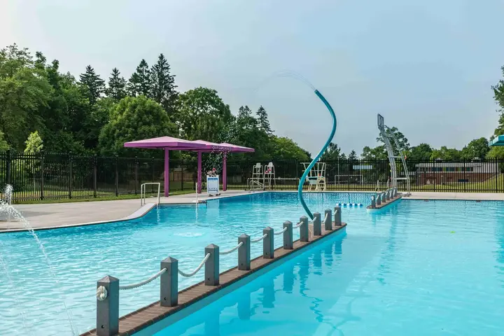 Byron Pool, London