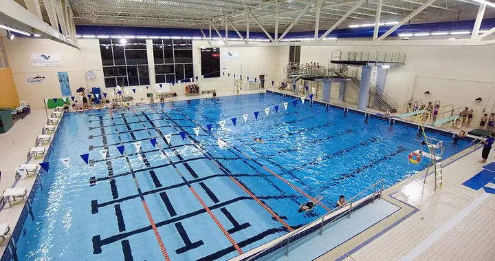 Building exterior at Centre récréoaquatique de Blainville