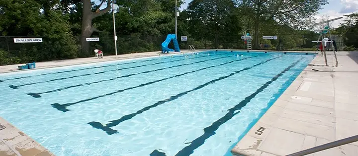 Pool at Streetsville Pool