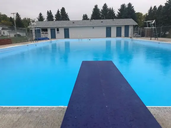 Pool at Hartney Swimming Pool