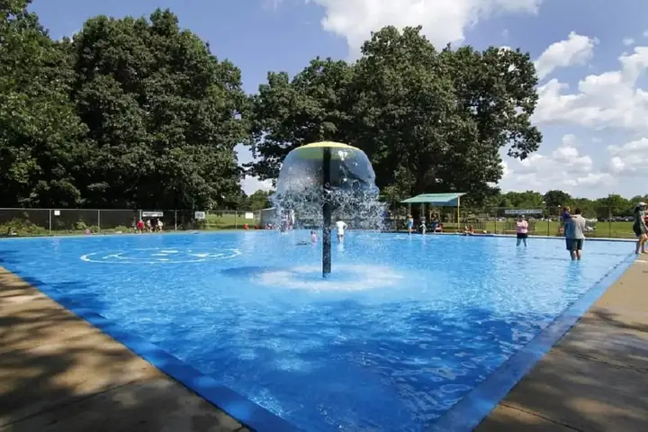 LaSalle Wading Pool and Splash Park, Burlington