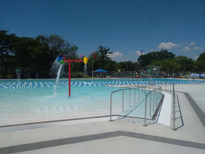 Nelson Pool and Splash Park, Burlington