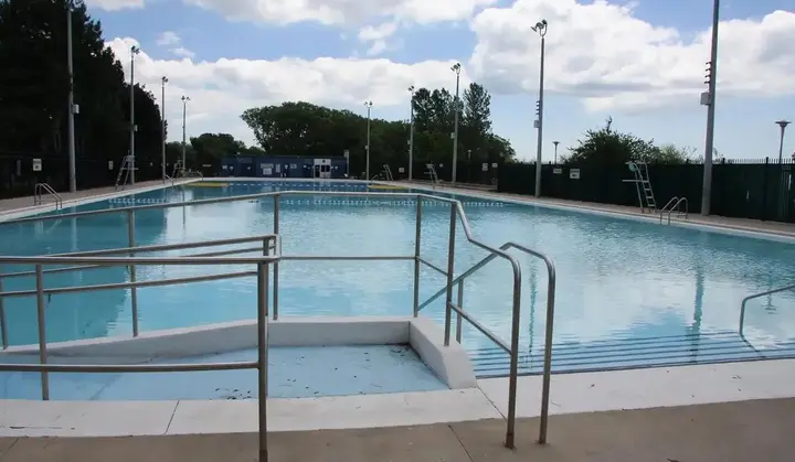 Pool at Sunnyside - Gus Ryder Outdoor Pool