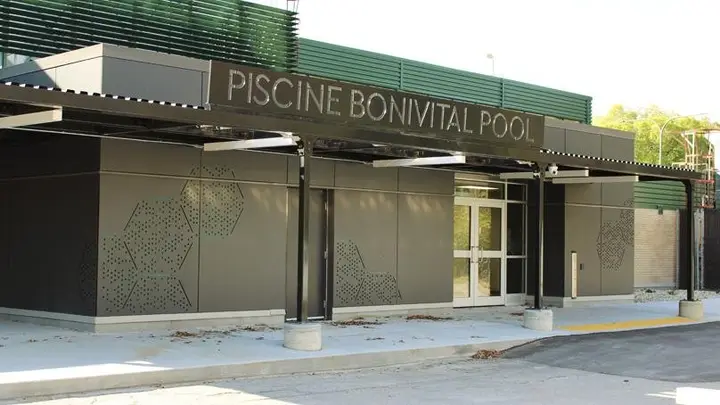 Piscine Dan Vandal Bonivital Pool, Winnipeg