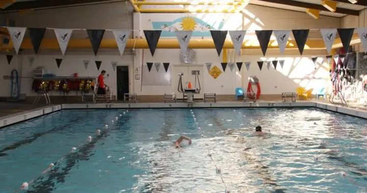 Lord Byng Pool, Vancouver