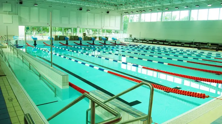 Centre Aquatique Et Communautaire Surrey, Dorval