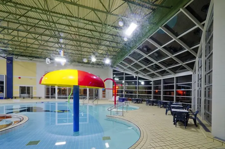 Pool at Complexe Aquatique De Varennes