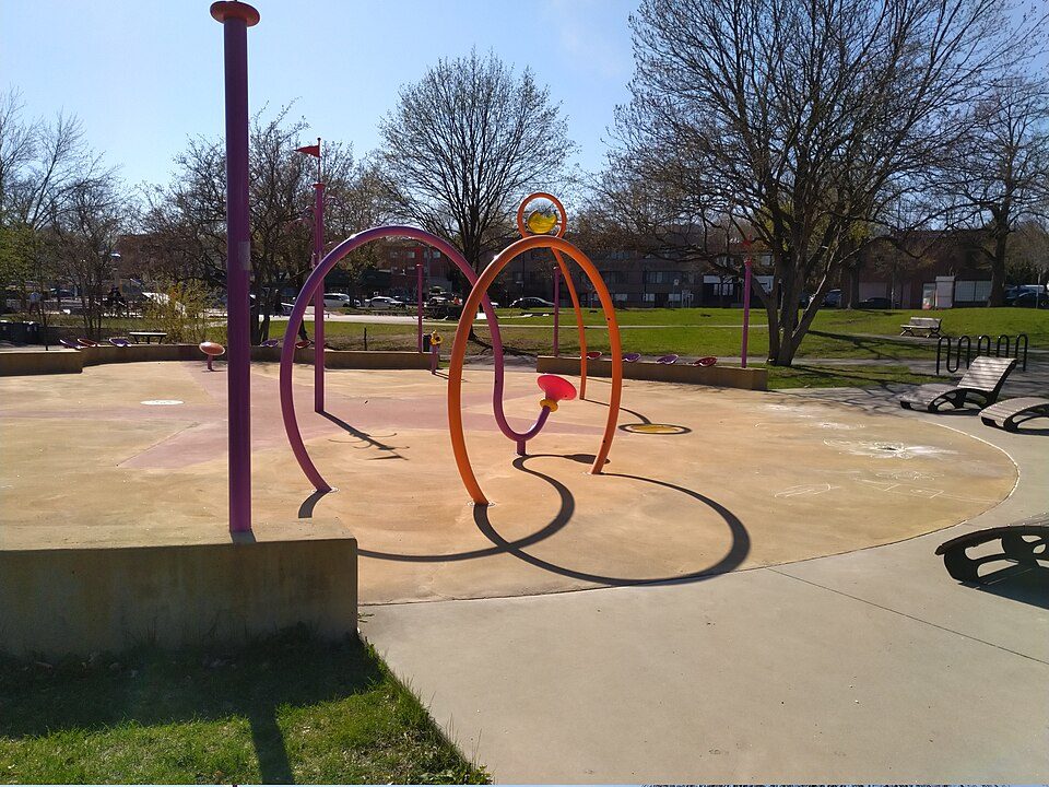 Photo : Parc Raymond-Préfontaine (pataugeoire)
