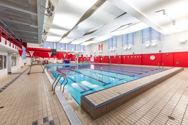 Photo : Memorial Pool (McGill Sports Complex)